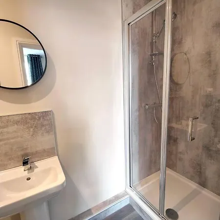 Apartamento Carvetii - Anne House 1 - Dbl Bed Ground Floor En-suite