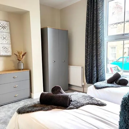 Carvetii - Anne House 1 - Dbl Bed Ground Floor En-suite * カーライル
