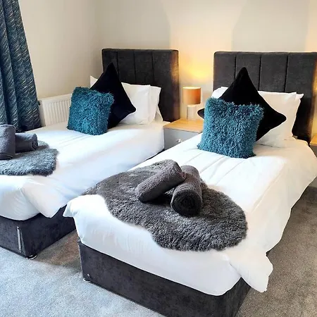 Carvetii - Anne House 1 - Dbl Bed Ground Floor En-suite Apartment