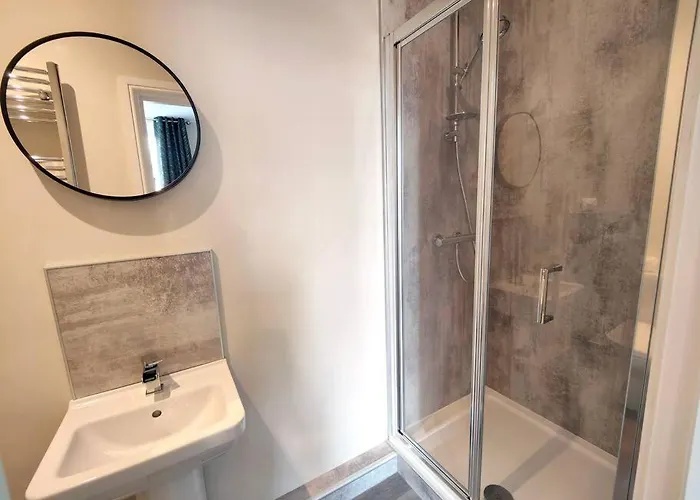 Apartment Carvetii - Anne House 1 - Dbl Bed Ground Floor En-suite